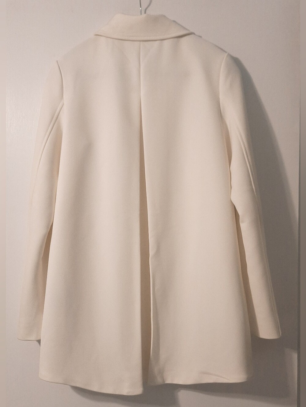 Ivory Single-Breasted Coat - Picture 5 of 13